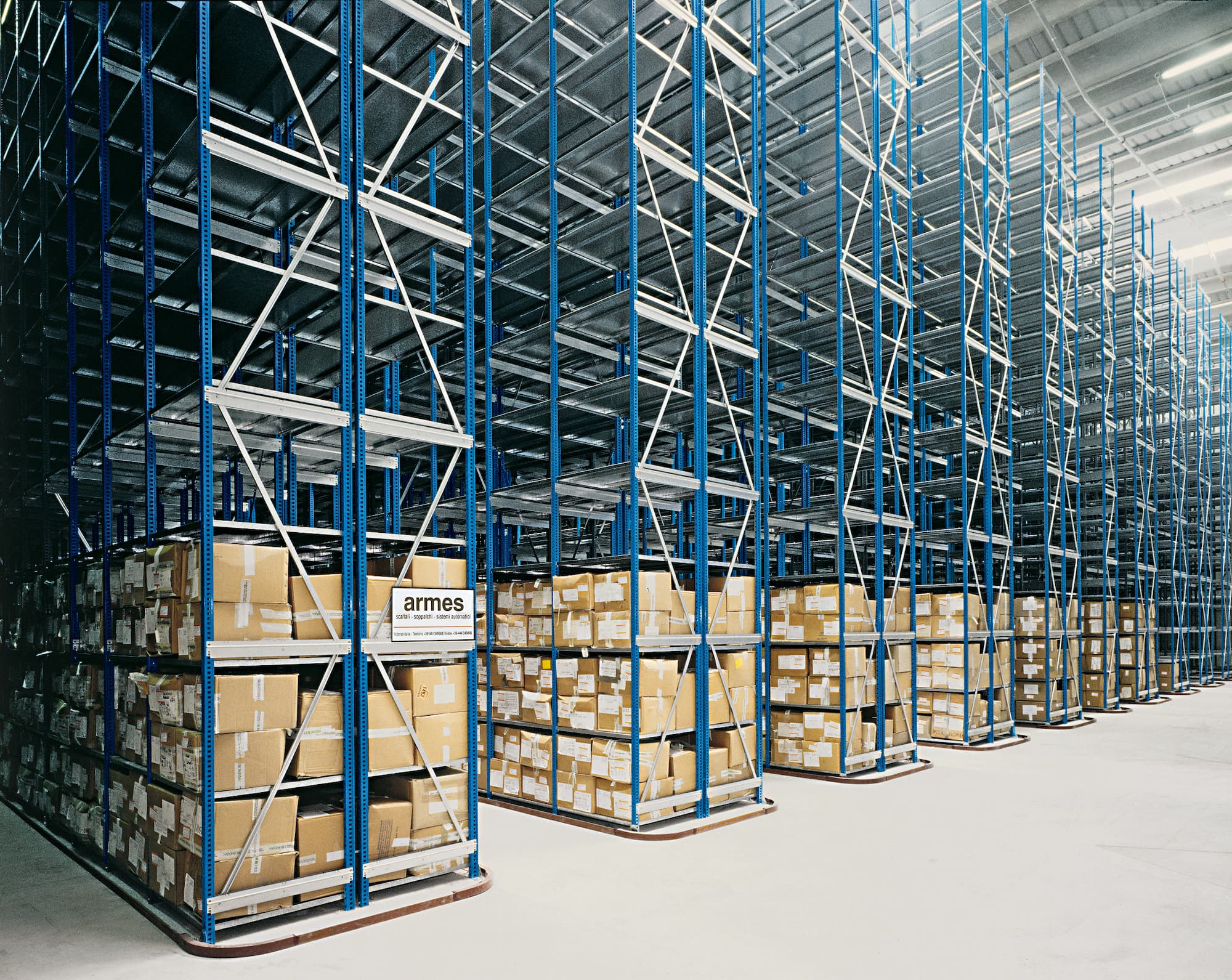 Solutions for boxes and bulk products
